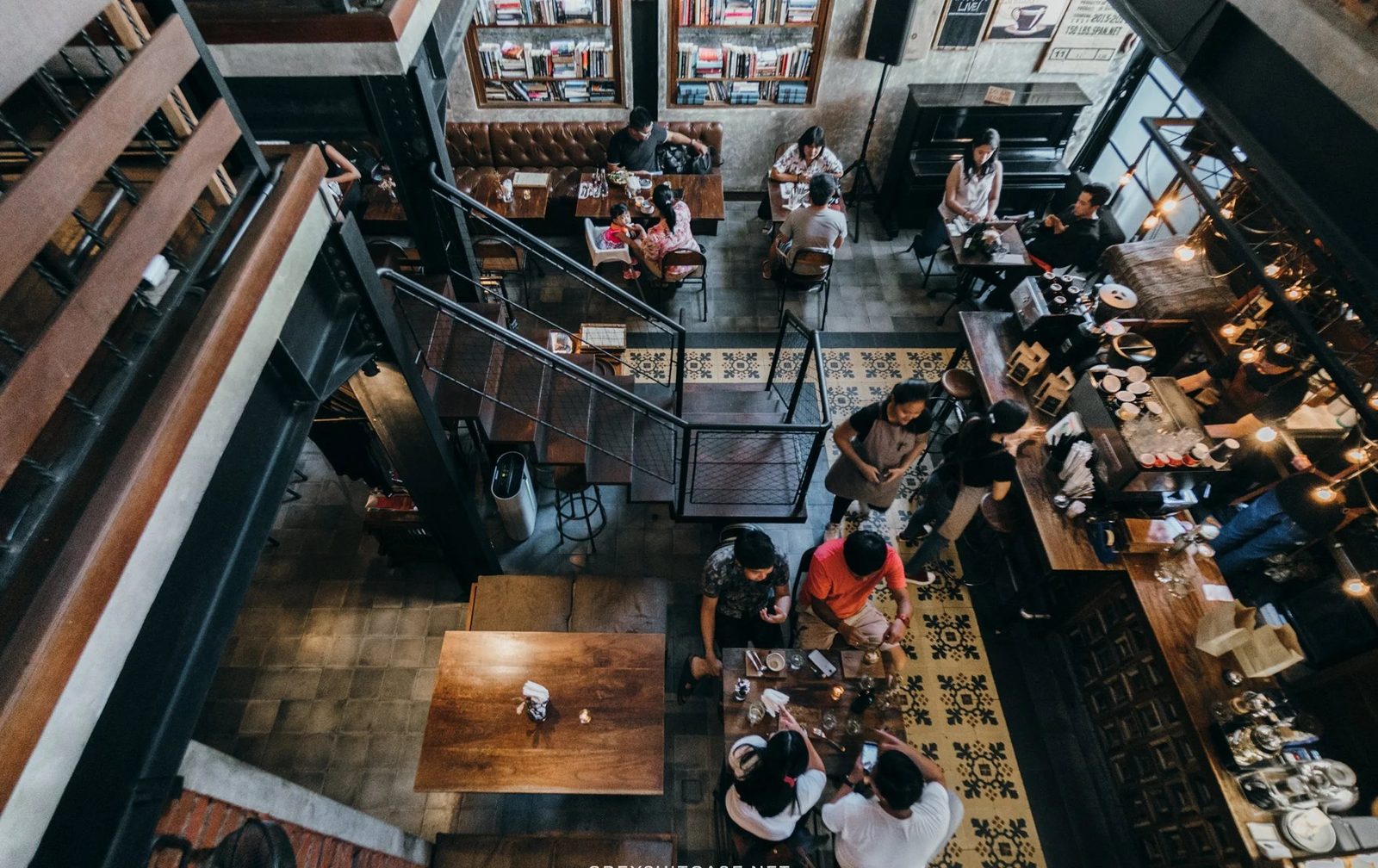Pison Petitenget interior — overhead view of the dining floor